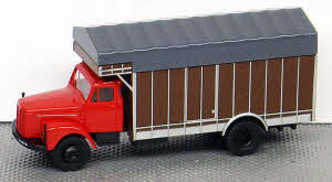 Scania L 110 Großraumaufbau-LKW rot