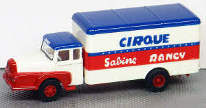 Unic Izoard Koffer-LKW Cirque Rancy